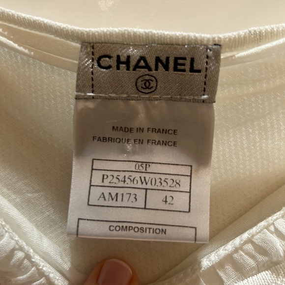 CHANEL stunning top - Picture 4 of 8